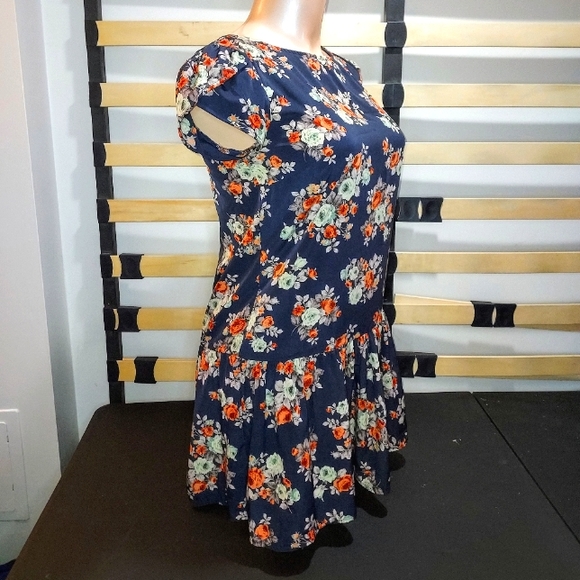 Pins & Needles Floral Dress - Picture 2 of 9